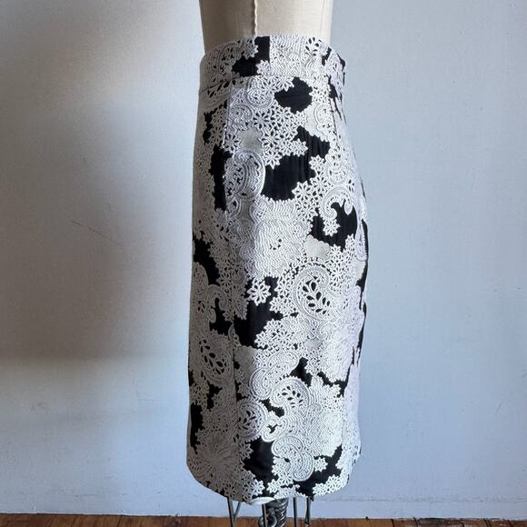 DEREK LAM Paisley Jacquard Black & White Wool-Silk Blend Pencil Skirt - Picture 4 of 8